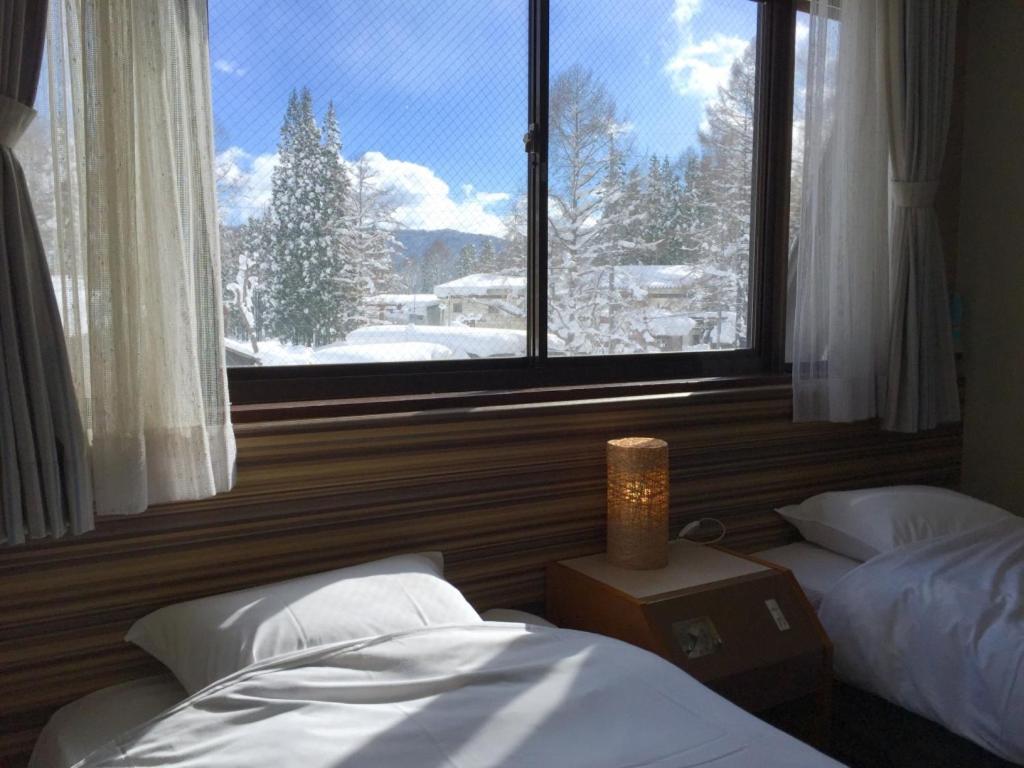 Hakuba Landmark Iwatake Lodge Exterior photo